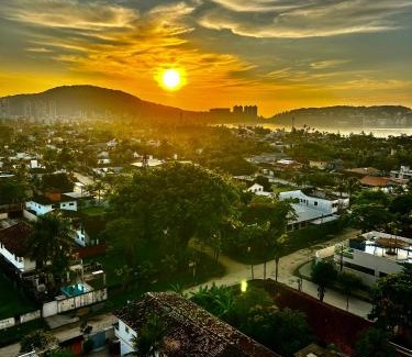 Jardim Centenario Apartment | Unforgettable Stays at Vista Panorâmica Enseada - 10/10 Rated