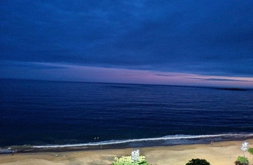 Praia de Itaparica Apartment | Oceanfront Escape at Vista para a Orla de VV - 4 Stars