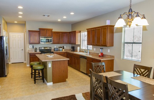 Stetson Hills State House | Relax at Vista Retreat: Mountain Views & Premier Amenities