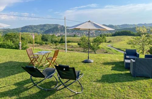 Gavi Bed & Breakfast | Pet-Friendly Stay at Vista sul Forte with Family Amenities