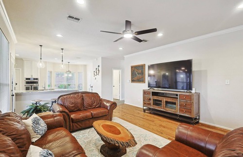Lewisville House | Vista Valley Vacay, 5-BD w Pool & Cinema
