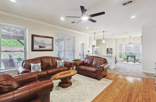 Lewisville House | Vista Valley Vacay, 5-BD w Pool & Cinema