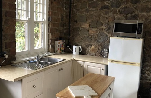 Mount Dandenong Cottage | Vista Views: Enjoy Breathtaking Scenery at Mt. Dandenong
