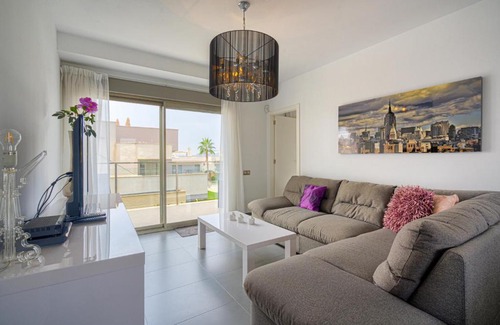 Lo Rufete Apartment | Vistabella: Family-Friendly Retreat with Pool & 4-Star Comfort