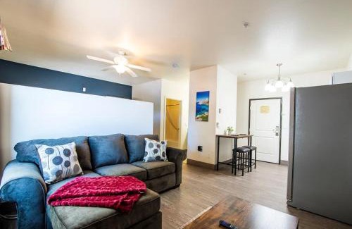 Sierra Vista House | Modern Retreat at Vistas 116: Pet & Child Friendly Stay