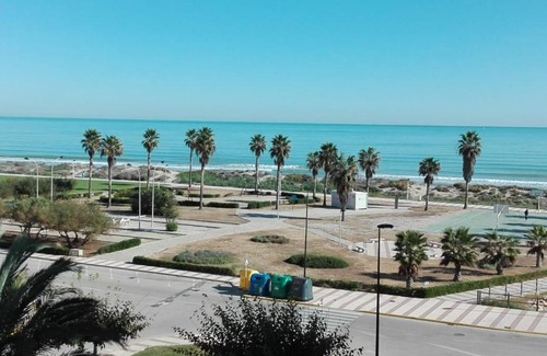Daimuz Apartment | Cozy Mediterranean Views with Pool and Family Amenities