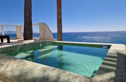 Manilva Apartment | Discover Punta Chullera 5: Family-Friendly Ocean Retreat