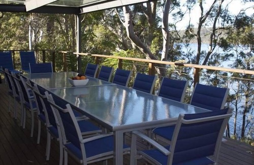 Smiths Lake House | Experience Viste dell Aqua: Spa, Kayaks & Oceanfront Bliss