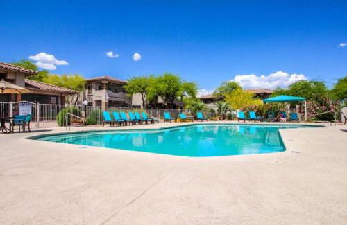 Rancho Vistoso Apartment | Vistoso Resort Casita #111: Pet-Friendly Getaway with Pool