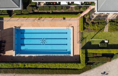 Norwest Hotel | Elegant Rydges Norwest Sydney: Pool, Breakfast & Accessibility
