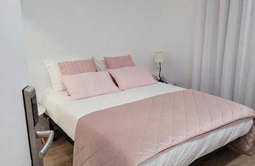 Batalha Hotel | Comfortable Vitória Alojamento with Kitchen & Breakfast