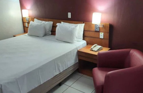 Jardim da Penha Hotel | Inviting Vitória Praia: Spa, Restaurant & Family-Friendly Stay