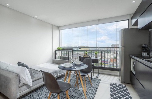 Bom Retiro Apartment | Vita Bom Retiro: Family-Friendly Stay with Pool & Dining