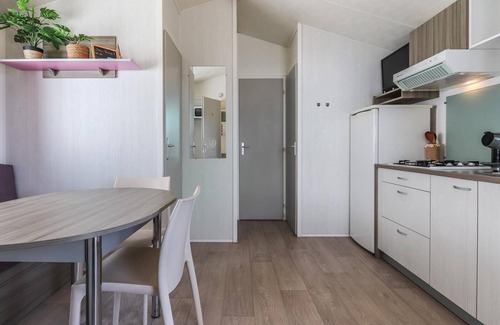 Charneca de Caparica e Sobreda Cottage | Discover Vita Portucale: Cozy Country House with Garden