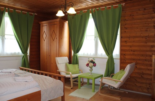 Rastenfeld Hotel | Discover Vita Ristorante Gasthof: Family-Friendly Stay