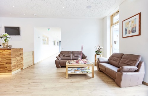 Bad Windsheim Hotel | Relax at Vital Hotel an der Therme with Spa & Pool Access