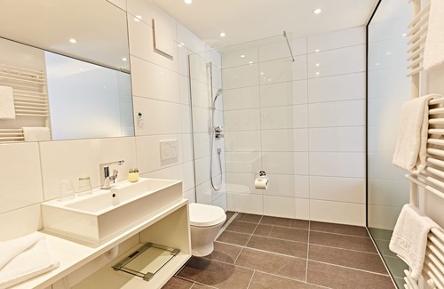Bad Windsheim Hotel | Relax at Vital Hotel an der Therme with Spa & Pool Access