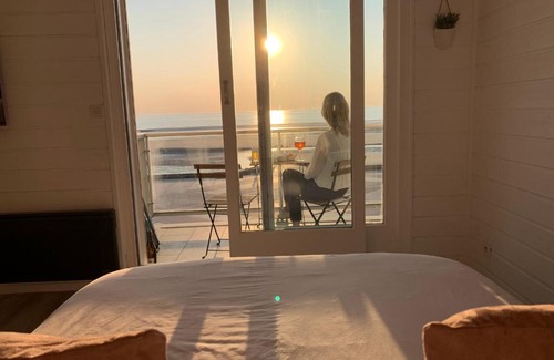 Wimereux Apartment | Experience Vitamin SEA with Breathtaking Ocean Views