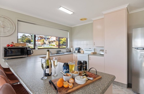Pambula Beach Apartment | VitaminSea for Two