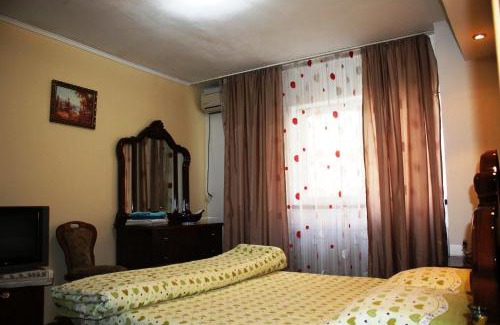 Sector 4 Apartment | Modern Oceanfront Apartment with Private Pool for 4 Guests