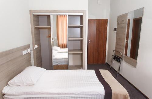 Desnyans'kyi District Hotel | VitaPark Borysfen: Pet-Friendly Stay with Pool & Breakfast