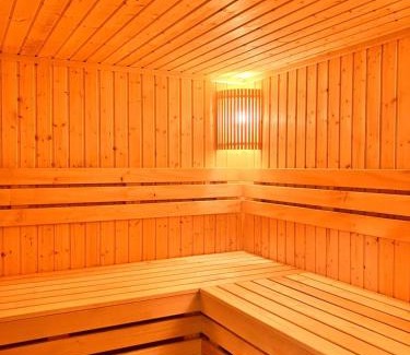 Desnyans'kyi District Hotel | VitaPark Borysfen: Pet-Friendly Stay with Pool & Breakfast