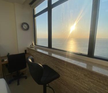 Vitoria Apartment | Oceanfront Vitoria Marina Flat with Pool & Hot Tub