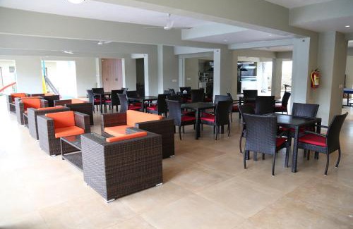 Khatri Park Housing Society Hotel | Relax at Sukkur Bhavan's SB Resorts & Lawns with Pool Access