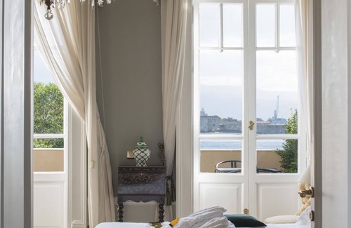 Province of Messina Bed & Breakfast | Exceptional Vittoria: Breakfast & Family-Friendly Retreat