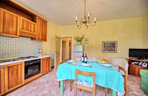 San Gimignano Apartment | Vittoriana 1: Idyllic Country House with Pool in Tuscany