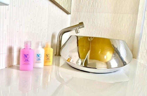 Hangnaameedhoo Hotel | Discover VIVA Beach & Spa MALDIVES: Family-Friendly Retreat