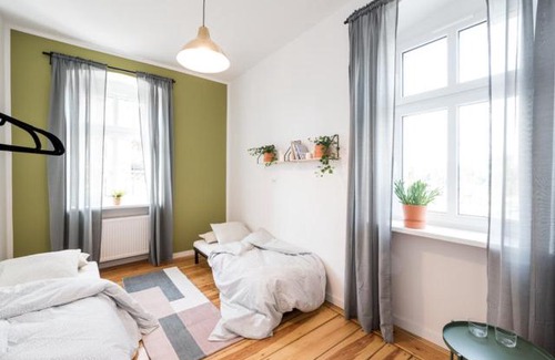 Srodmiescie Apartment | Explore Family-Friendly Comfort at Viva la Wrocław Sienkiewicza