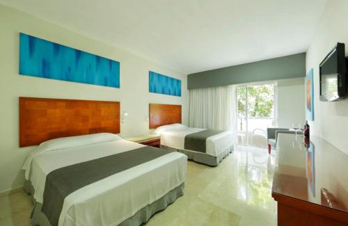 Playacar Zona Hotelera Resort | Explore Viva Maya by Wyndham: All-Inclusive Oceanfront Retreat
