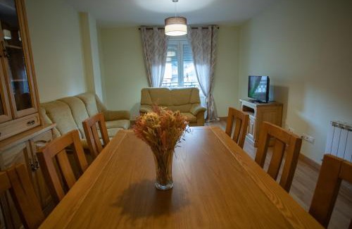 Sarria Apartment | Family-Friendly VIVAVI piso with Exceptional 9.8 Rating