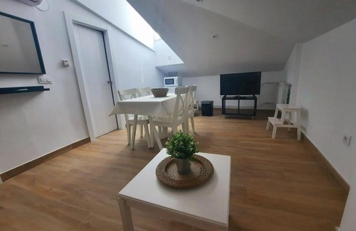 Old Town Baeza Apartment | Explore Hornazo: Pet-Friendly Haven with 9/10 Guest Rating