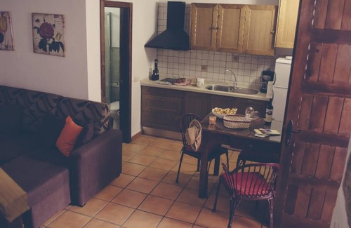 Hoya de Tunte Cottage | Experience Rincón Canario: BBQ, Spa & Pet-Friendly Retreat