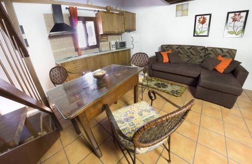 Hoya de Tunte Cottage | Discover Casa Rural Hoya de Tunte: Private Pool & Spa