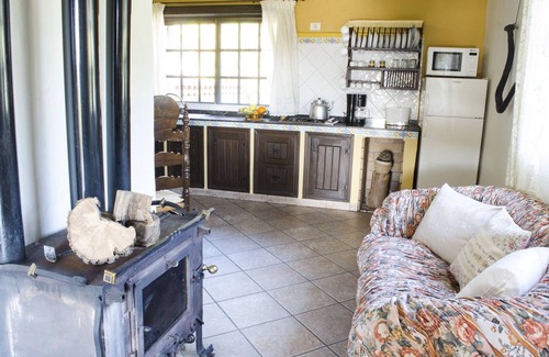 San Bartolome de Tirajana Cottage | Discover Valle de Chira: A Hidden Gem with Pool & BBQ