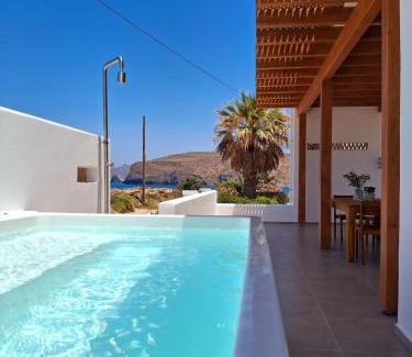 Pachena Bed & Breakfast | Vive Mare Milos