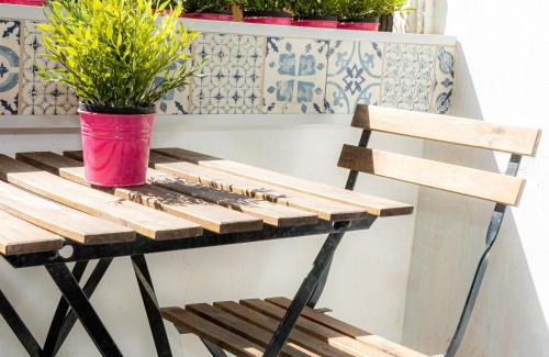 Poblats Maritims Apartment | Explore Valencia: Family-Friendly Hotel Near Beach & Metro