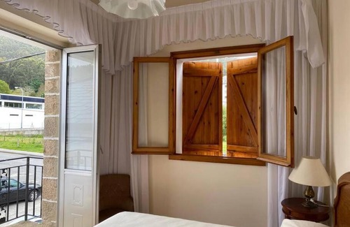 Viveiro House | Relaxing Stay at Viveiro.Celeiro: Pet-Friendly Retreat