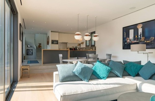 Paraiso House | Relaxing Retreat with Heated Pool for Your Getaway