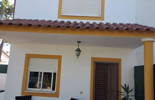 Charneca de Caparica e Sobreda House | Oceanfront Vivenda Unifamiliar - Guest Rated 9.8/10