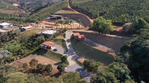 Caparao National Park Ski Chalet | Pet-Friendly Escape at Vivendas Canaã with Hot Tub Luxury