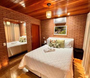 Caparao National Park Ski Chalet | Pet-Friendly Escape at Vivendas Canaã with Hot Tub Luxury