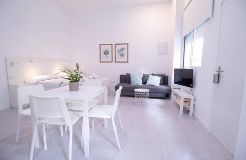 Trinitat Apartment | Family-Friendly Escape at Viveros by Concept Flats