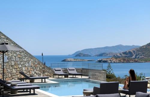 Bali Villa | ViveVerde Villa: Pools, Ocean Views & Steps to Beach