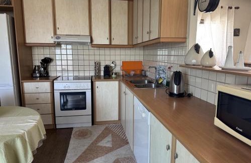 Agios Andreas Apartment | Experience Vivi: 4-Star Family-Friendly Getaway Awaits
