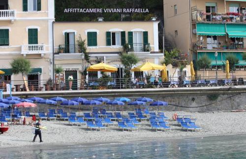Cinque Terre House | Inviting Viviani Raffaella: Oceanfront Oasis for Families