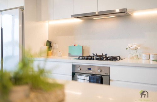 Mascot Apartment | Vivid Condo in mascot 2B1B